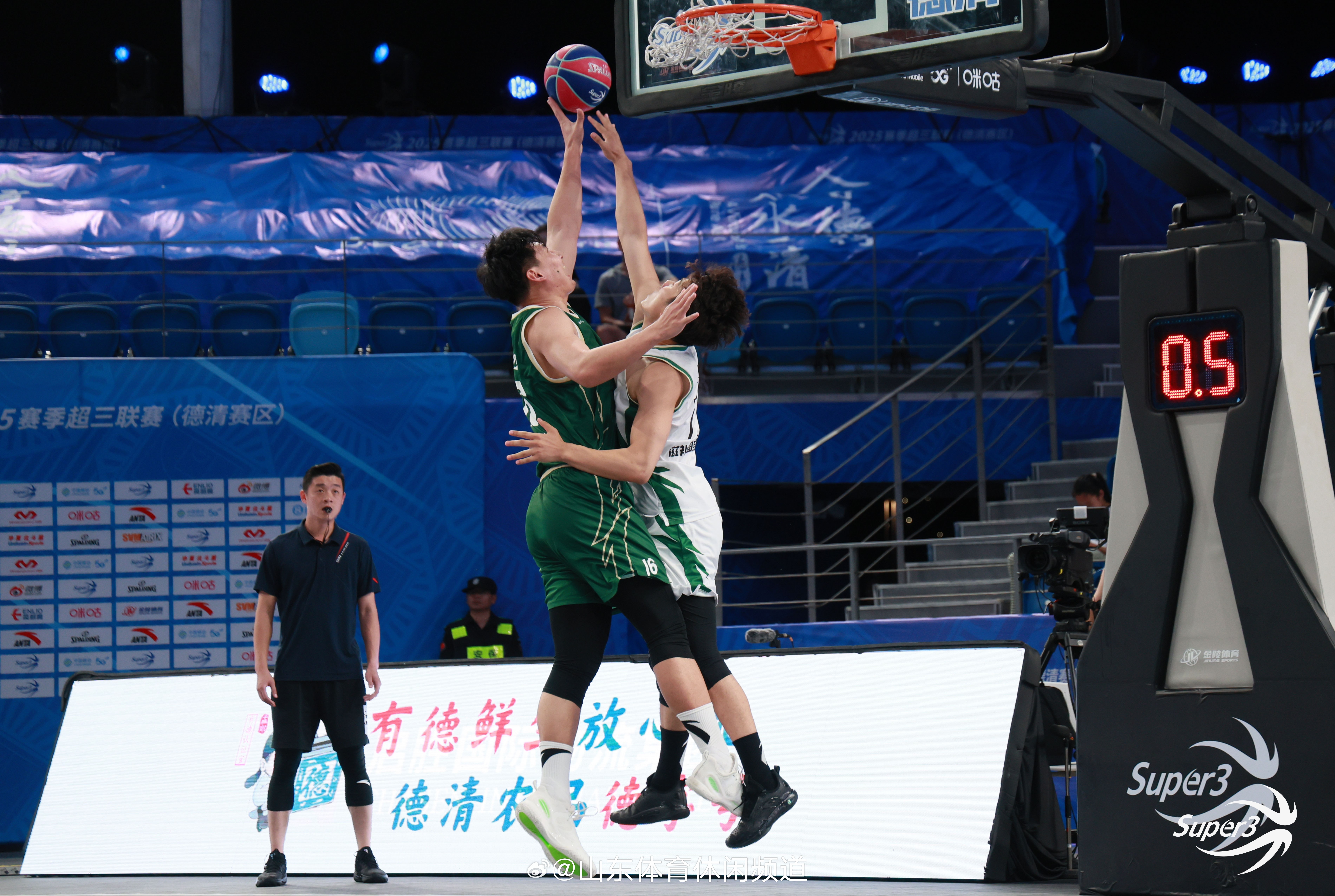 开云网页版-包含今夜体能课后，拉齐奥战术微调备战NBA常规赛，气氛紧张，控场能力受关注的词条-开云网页版